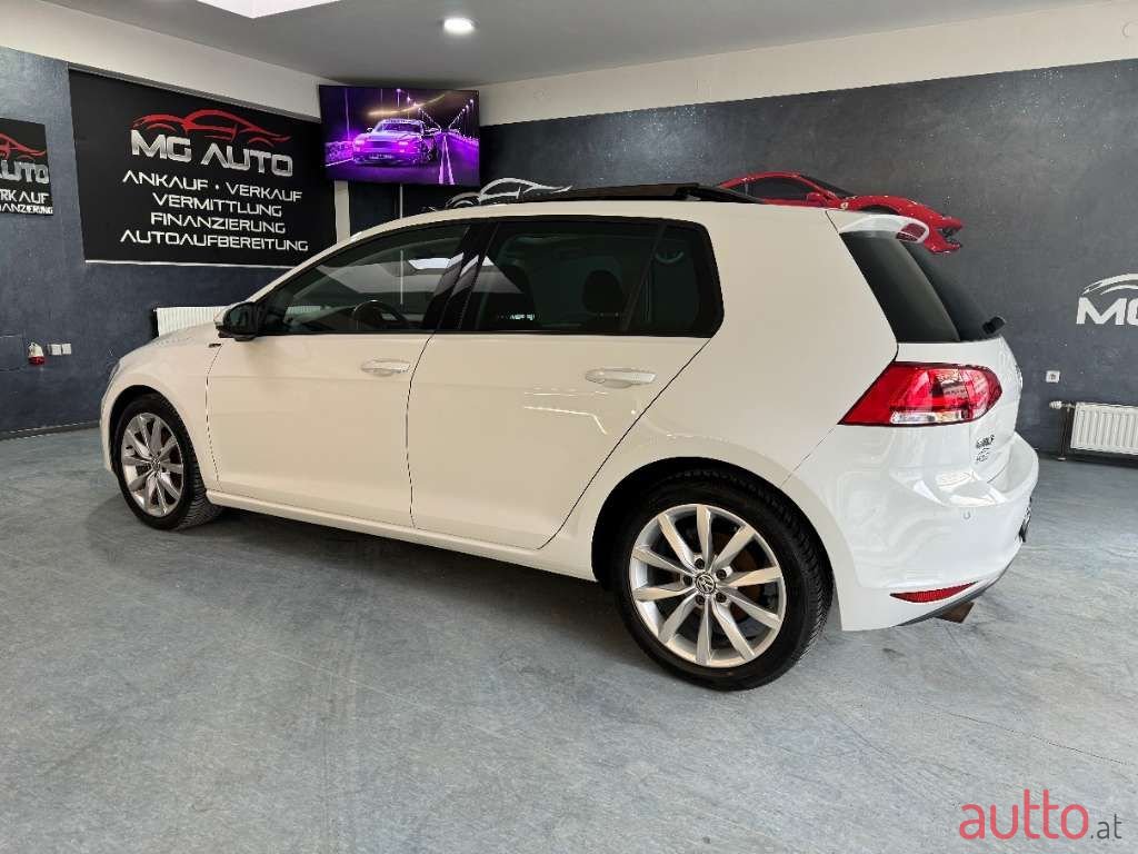 2014' Volkswagen Golf photo #6