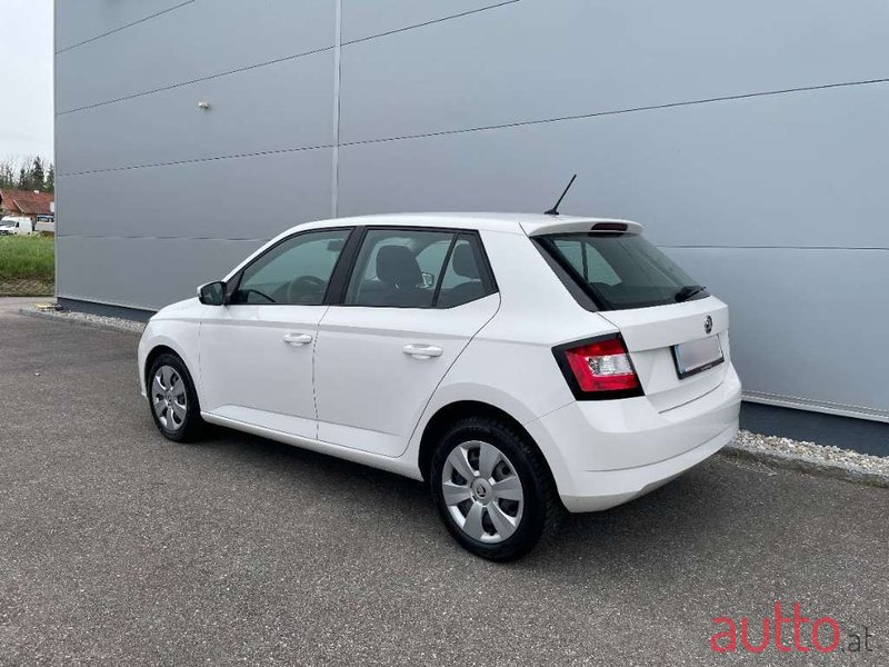 2015' Skoda Fabia photo #4