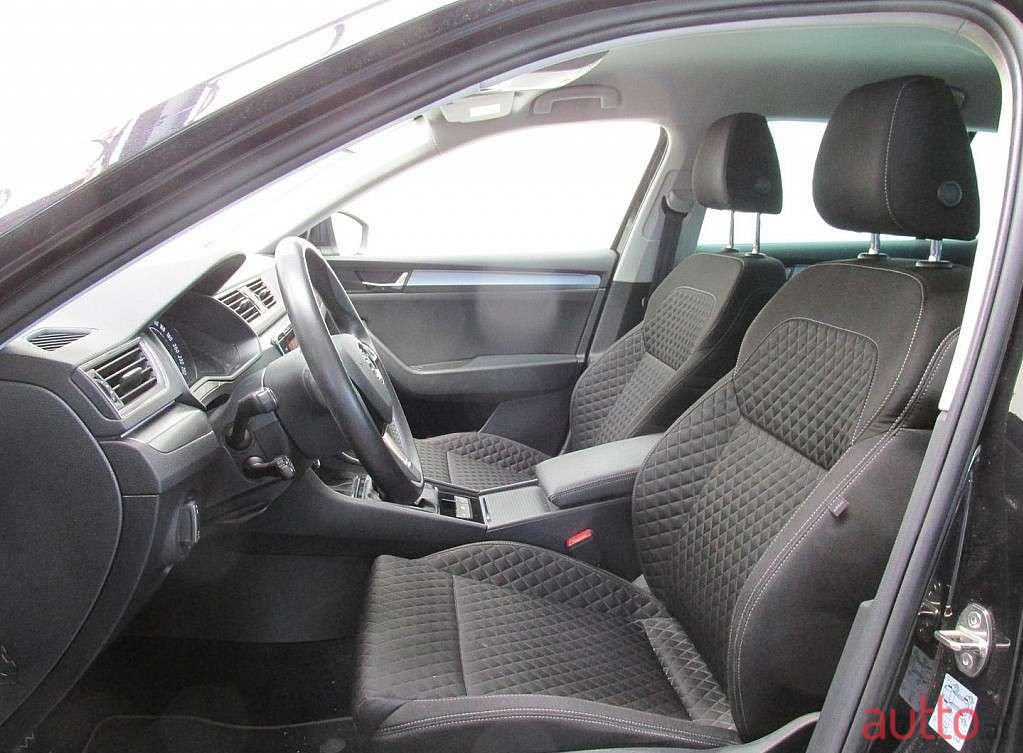 2017' Skoda Superb photo #3