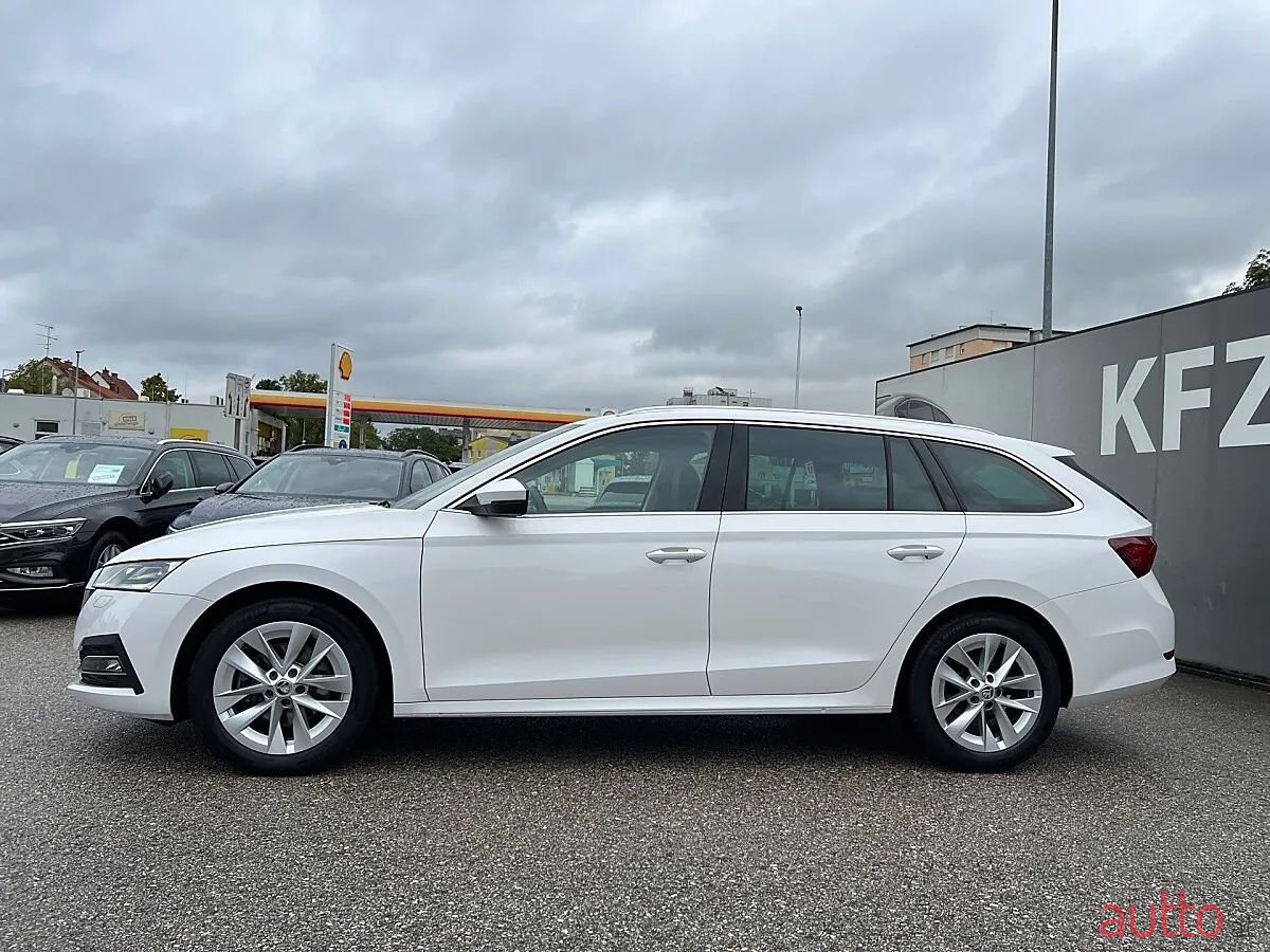 2023' Skoda Octavia photo #6