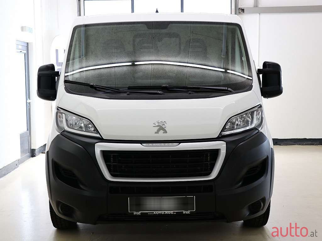 2020' Peugeot Boxer photo #2