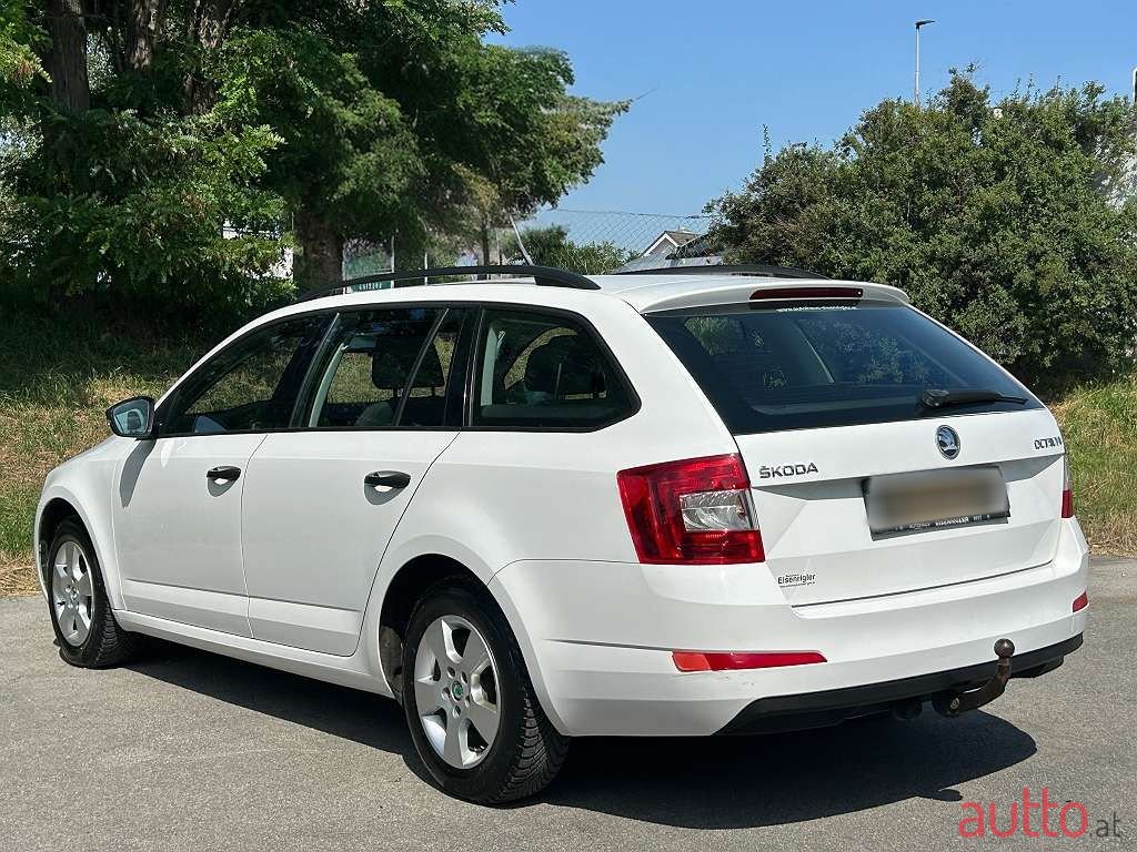 2014' Skoda Octavia photo #6