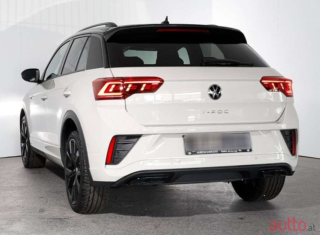 2023' Volkswagen T-Roc photo #4