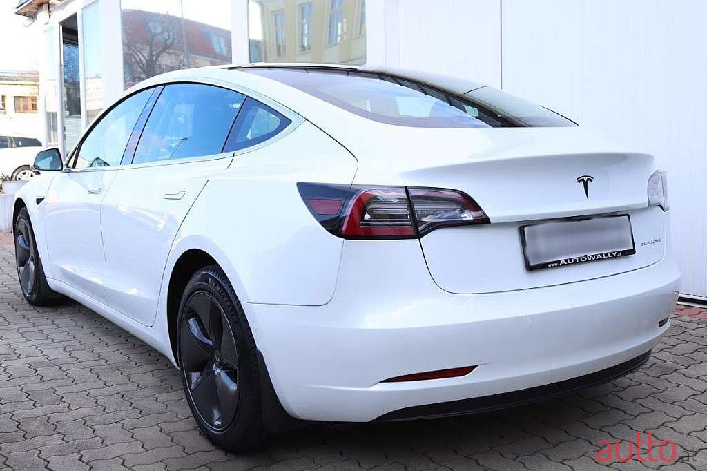 2019' Tesla Model 3 photo #3