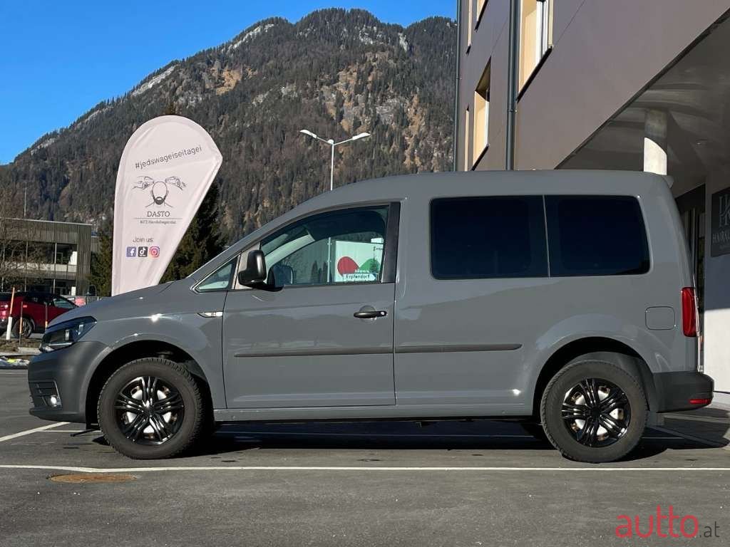 2015' Volkswagen Caddy photo #6