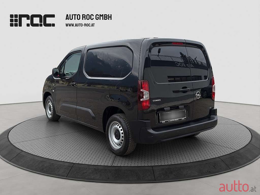 2020' Opel Combo photo #3