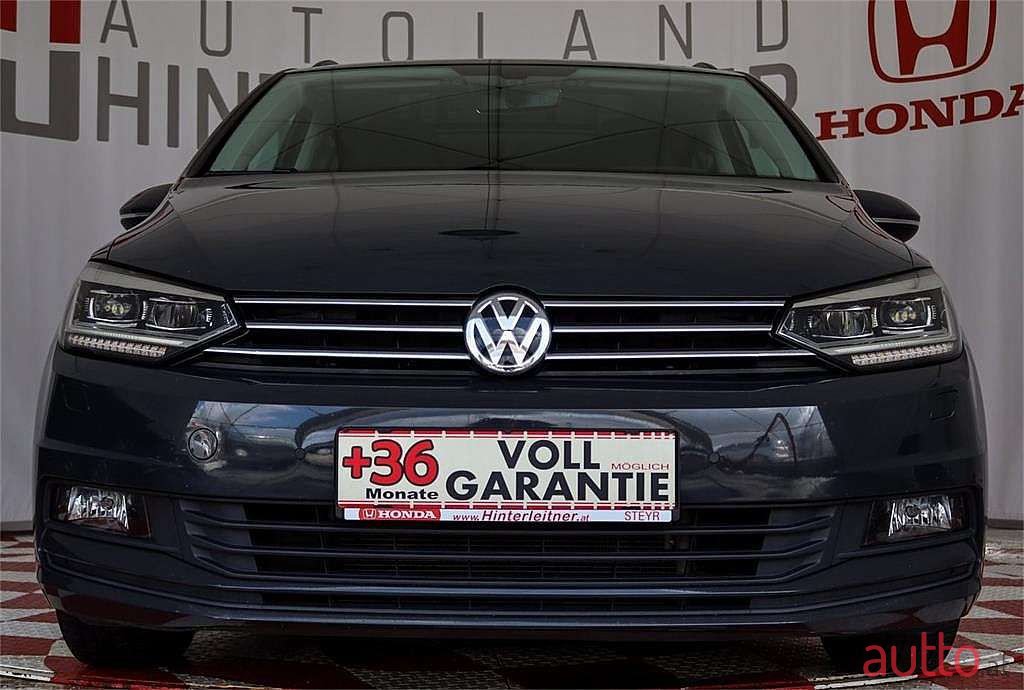 2018' Volkswagen Touran photo #5