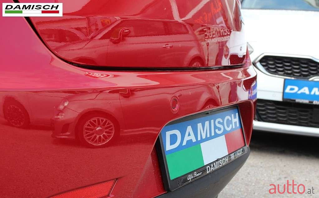 2016' Alfa Romeo Giulietta photo #5