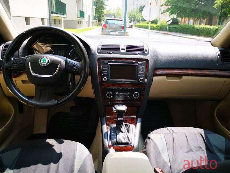 2009' Skoda Octavia photo #3