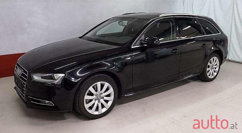 2012' Audi A4 photo #1