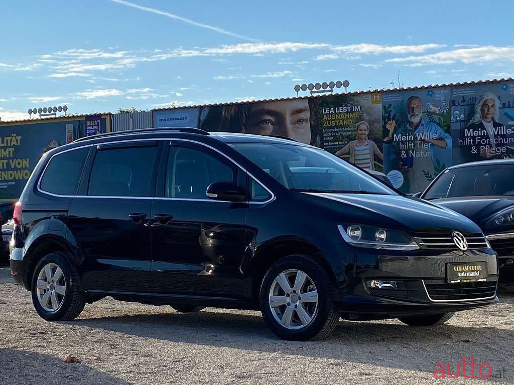 2014' Volkswagen Sharan photo #1