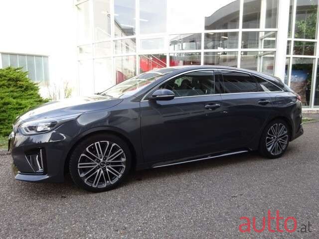 2019' Kia Proceed photo #4