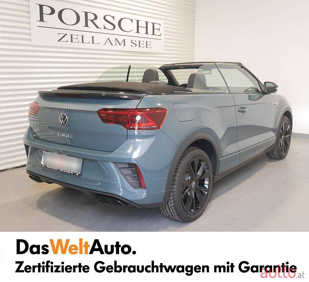 2023' Volkswagen T-Roc photo #3