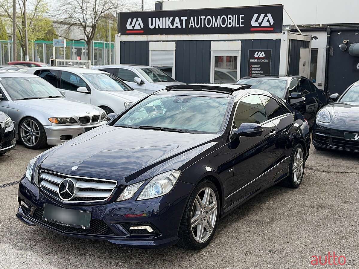 2010' Mercedes-Benz E-Klasse photo #2