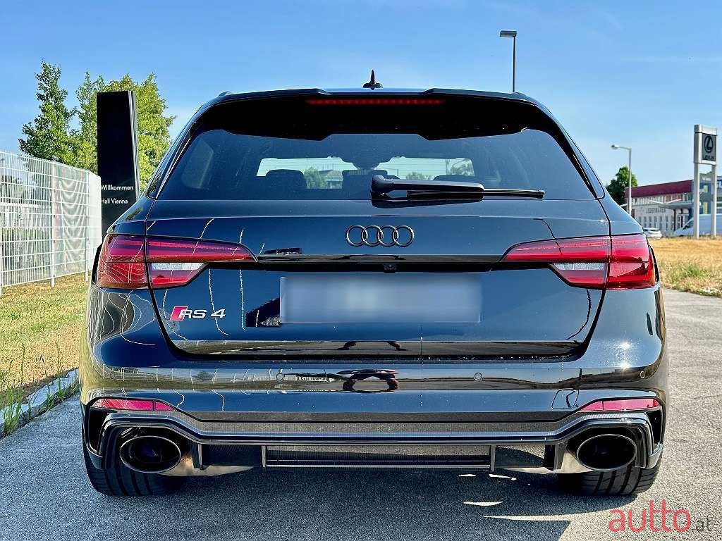 2018' Audi RS4 photo #4