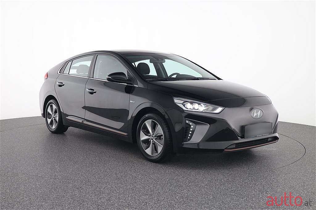2018' Hyundai Ioniq photo #6