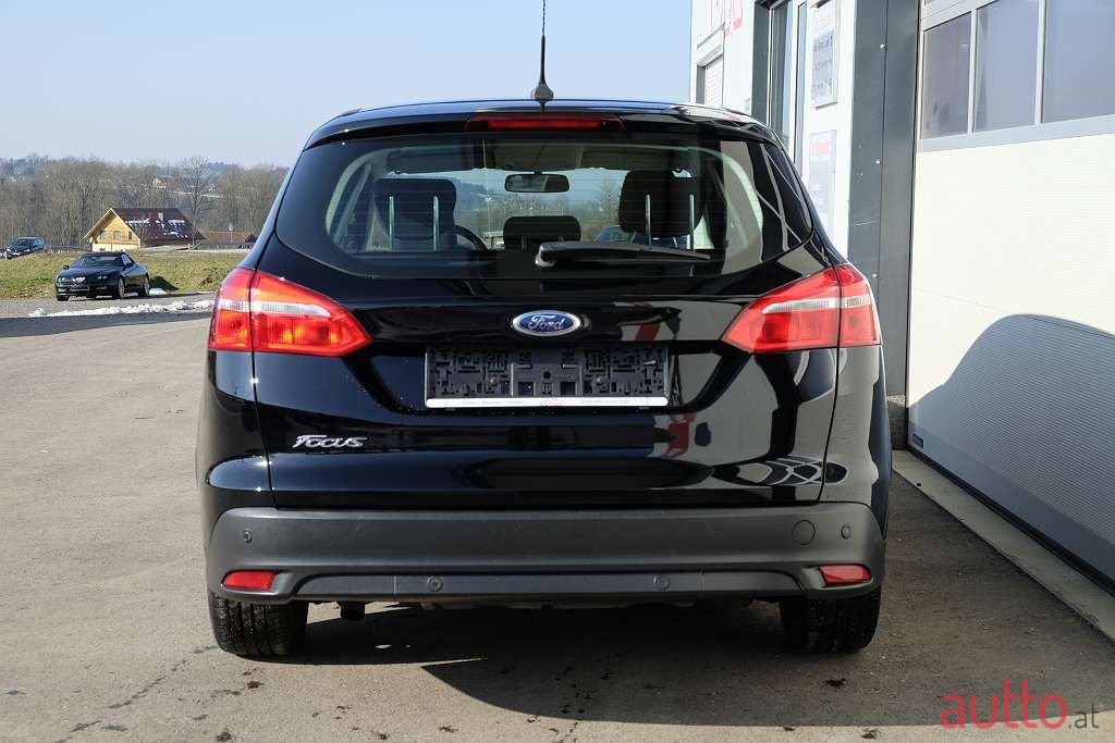 2017' Ford Focus photo #4