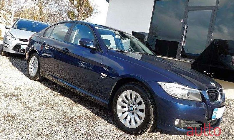 2011' BMW 3Er-Reihe photo #2