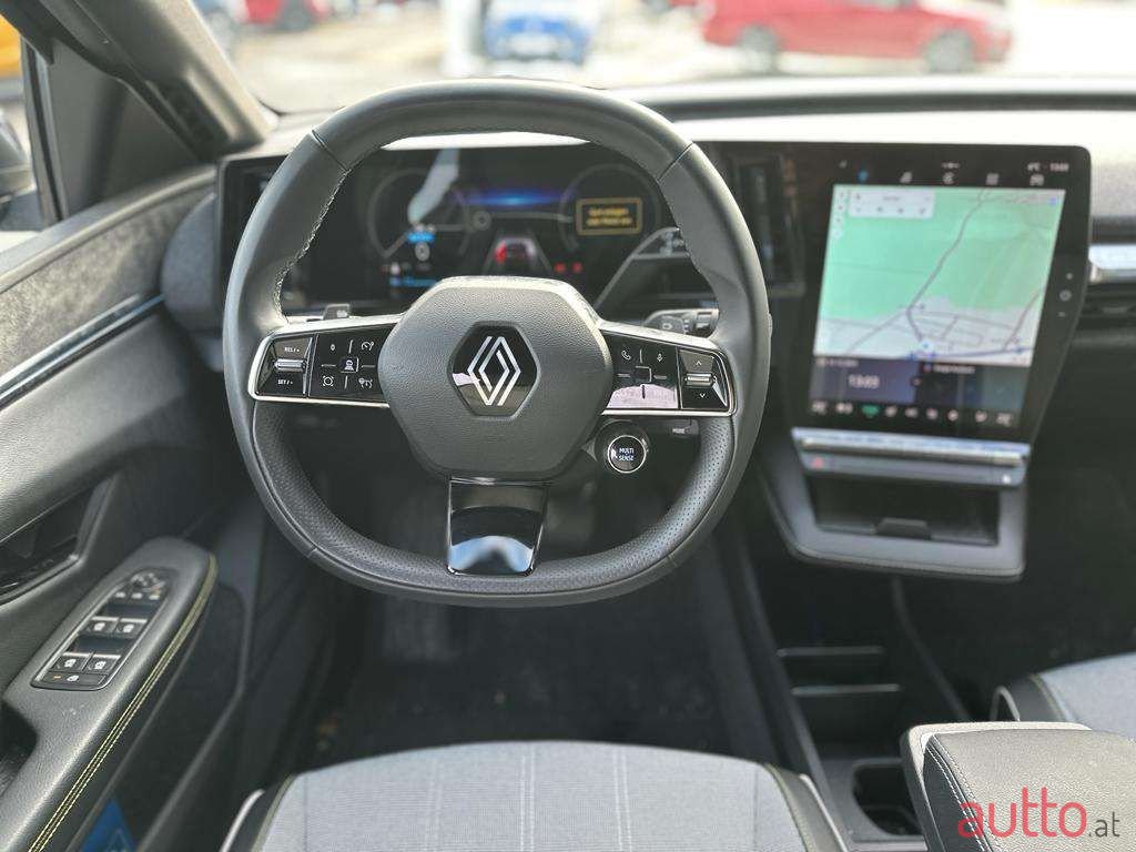 2023' Renault Megane photo #4