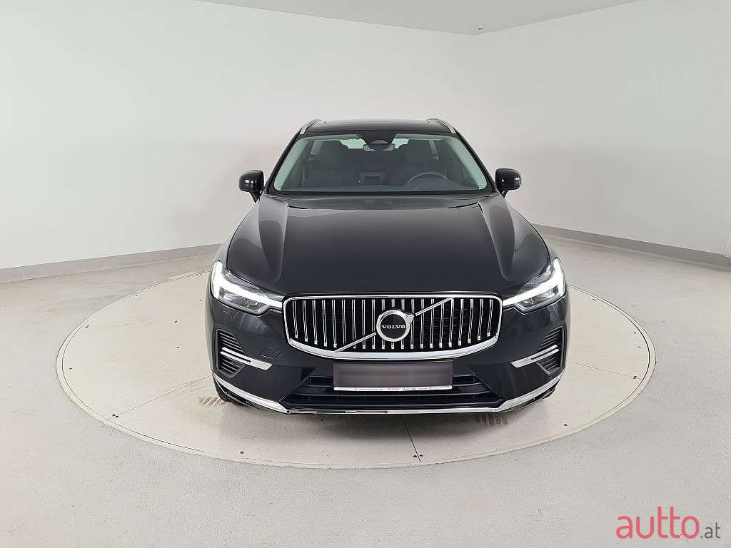 2021' Volvo XC60 photo #2