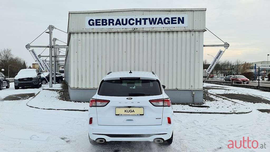 2022' Ford Kuga photo #3
