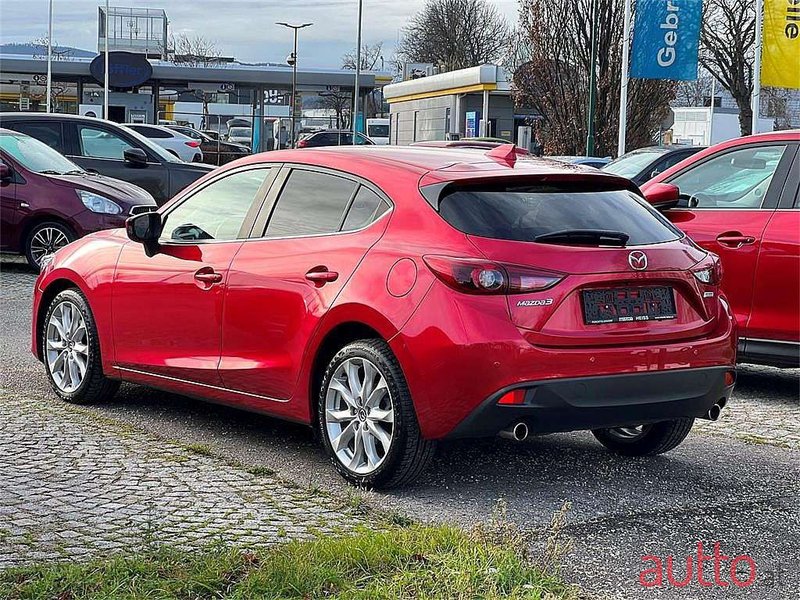 2016' Mazda Mazda3 photo #2
