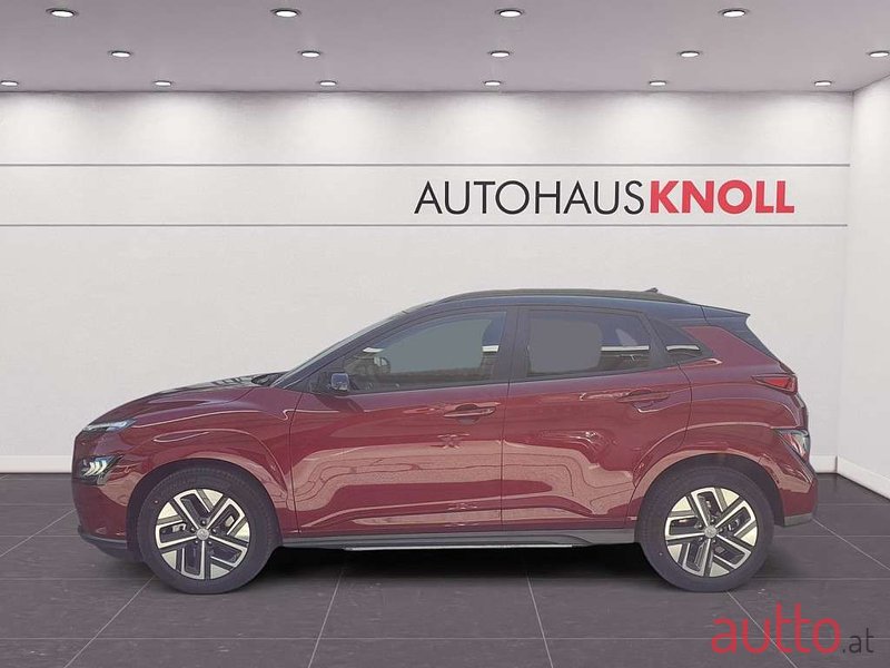 2023' Hyundai Kona photo #2