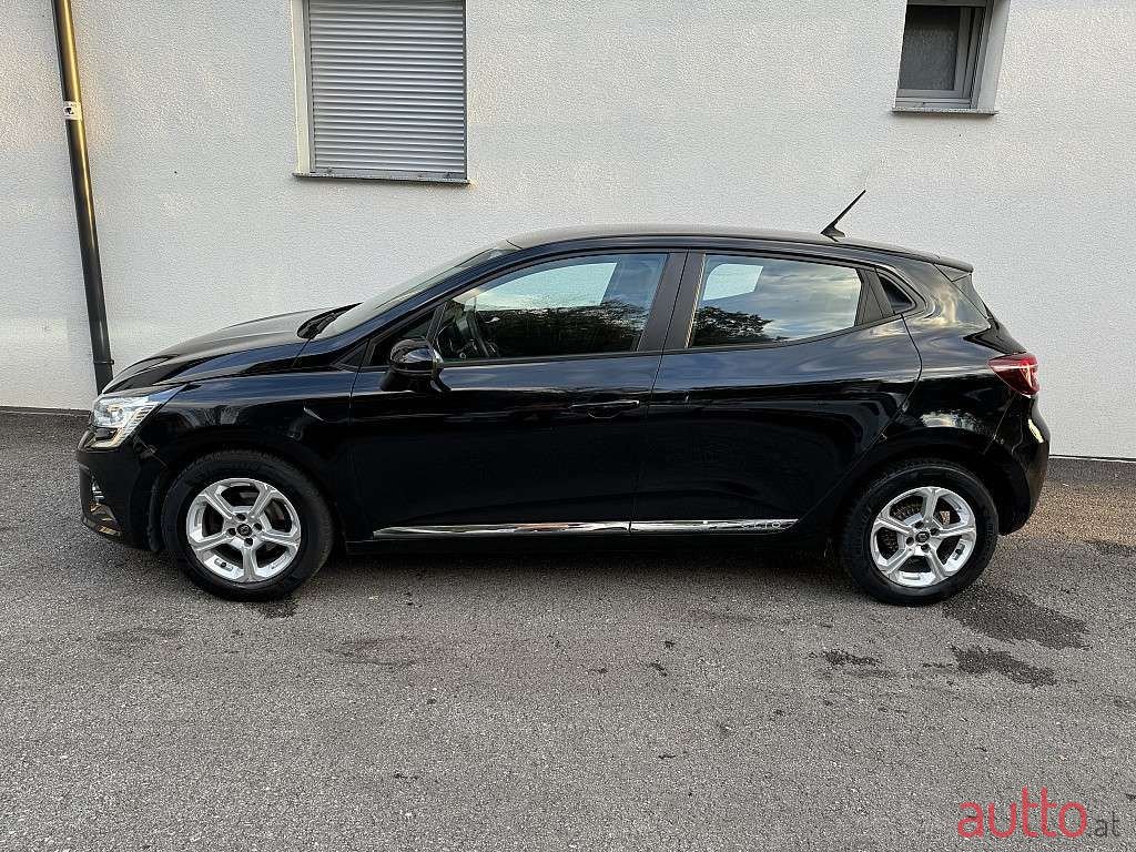 2020' Renault Clio photo #6