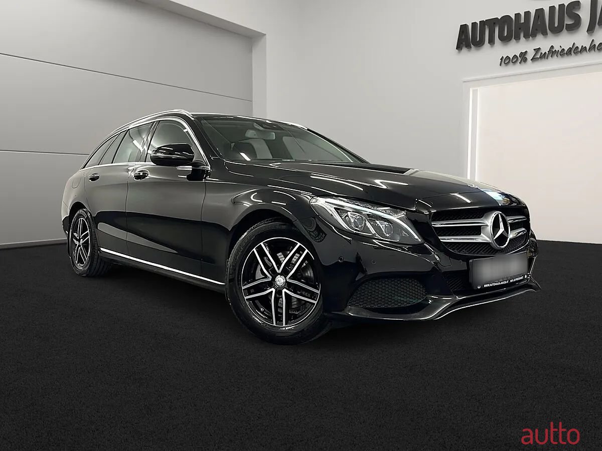 2018' Mercedes-Benz C-Klasse photo #2