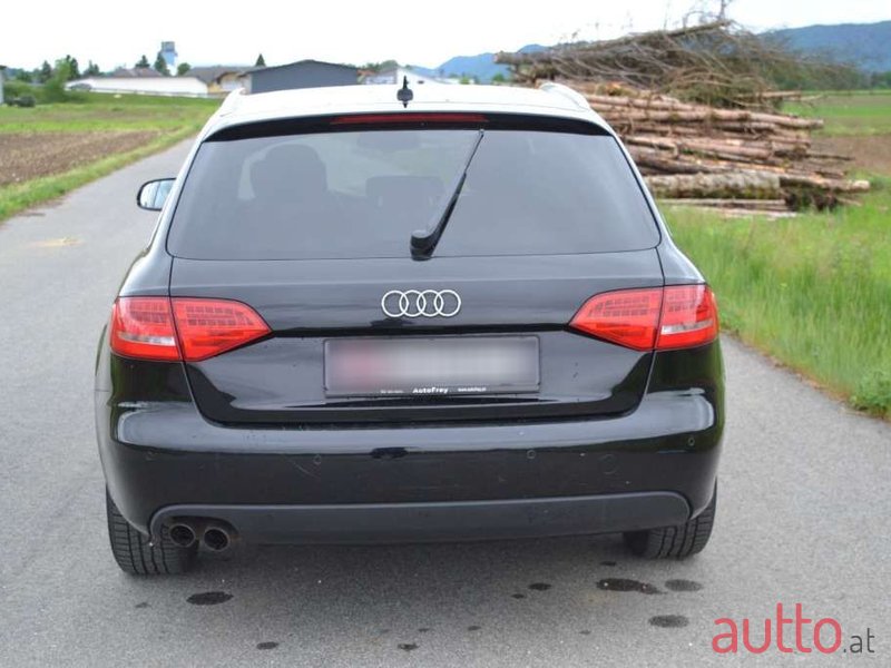 2011' Audi A4 photo #2