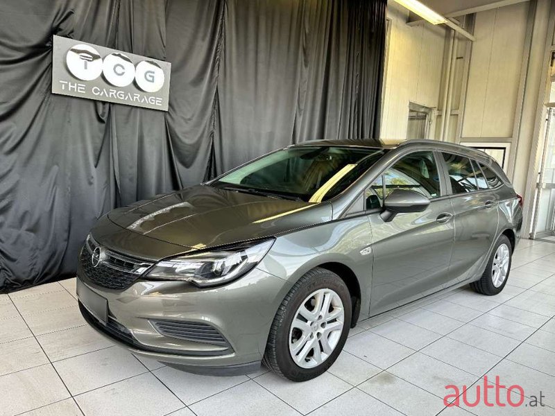 2017' Opel Astra photo #1