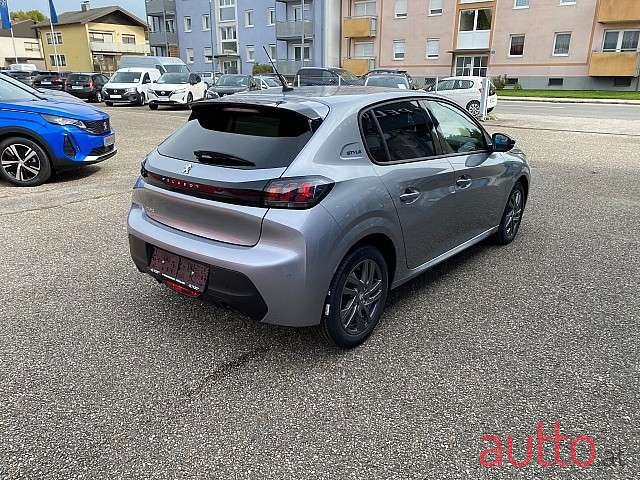 2022' Peugeot 208 photo #5