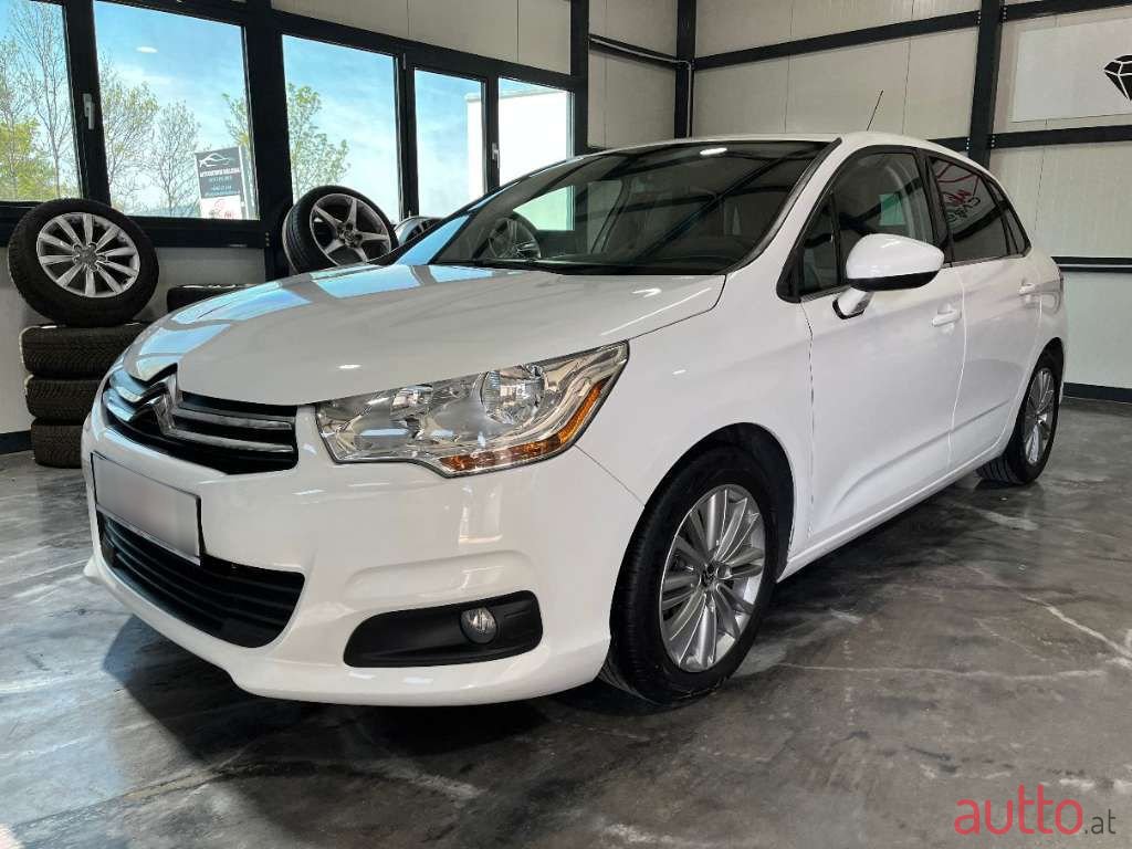 2012' Citroen C4 photo #1