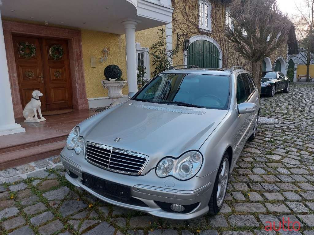 2001' Mercedes-Benz C-Klasse photo #3