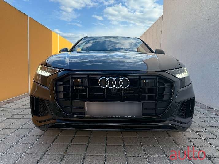 2018' Audi Q8 photo #2