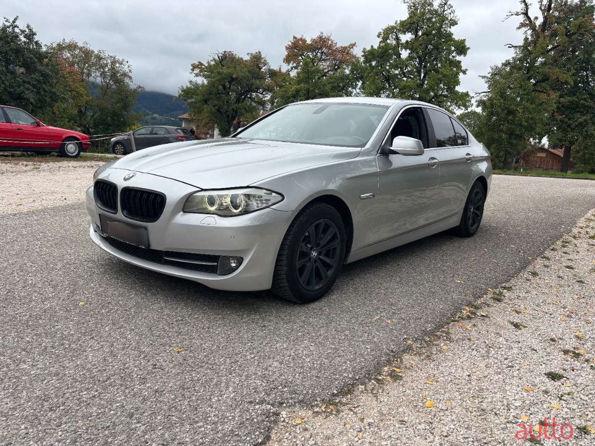 2011' BMW 5Er-Reihe photo #1