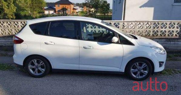 2014' Ford C-MAX photo #4