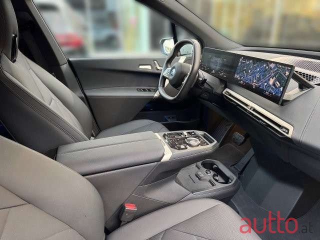 2022' BMW iX photo #6