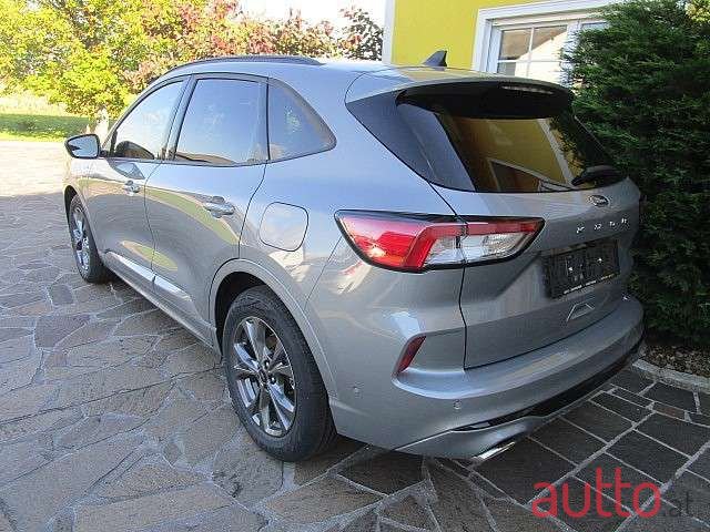 2022' Ford Kuga photo #5