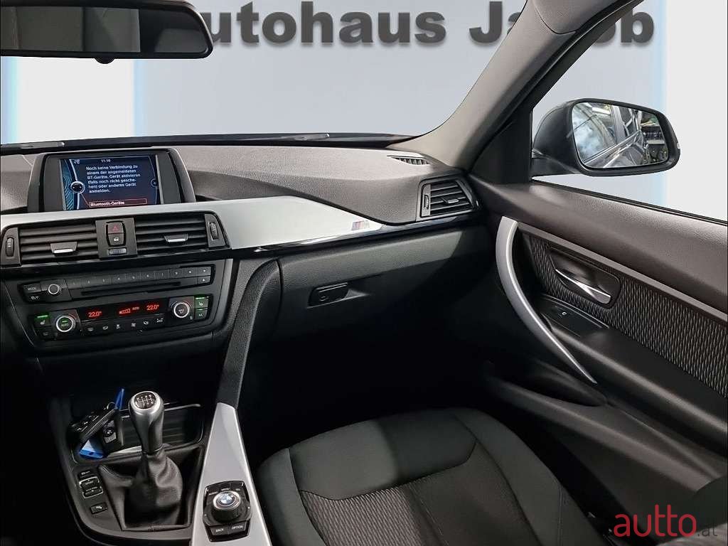 2013' BMW 3Er-Reihe photo #5