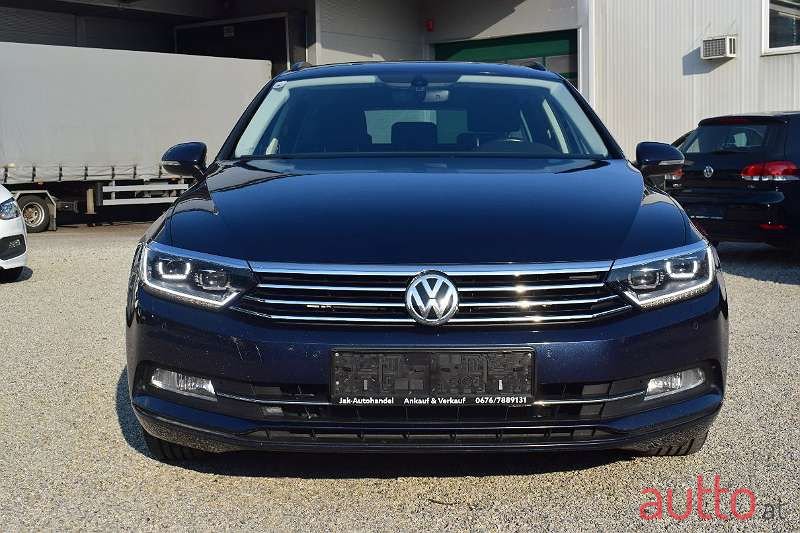 2016' Volkswagen Passat photo #3