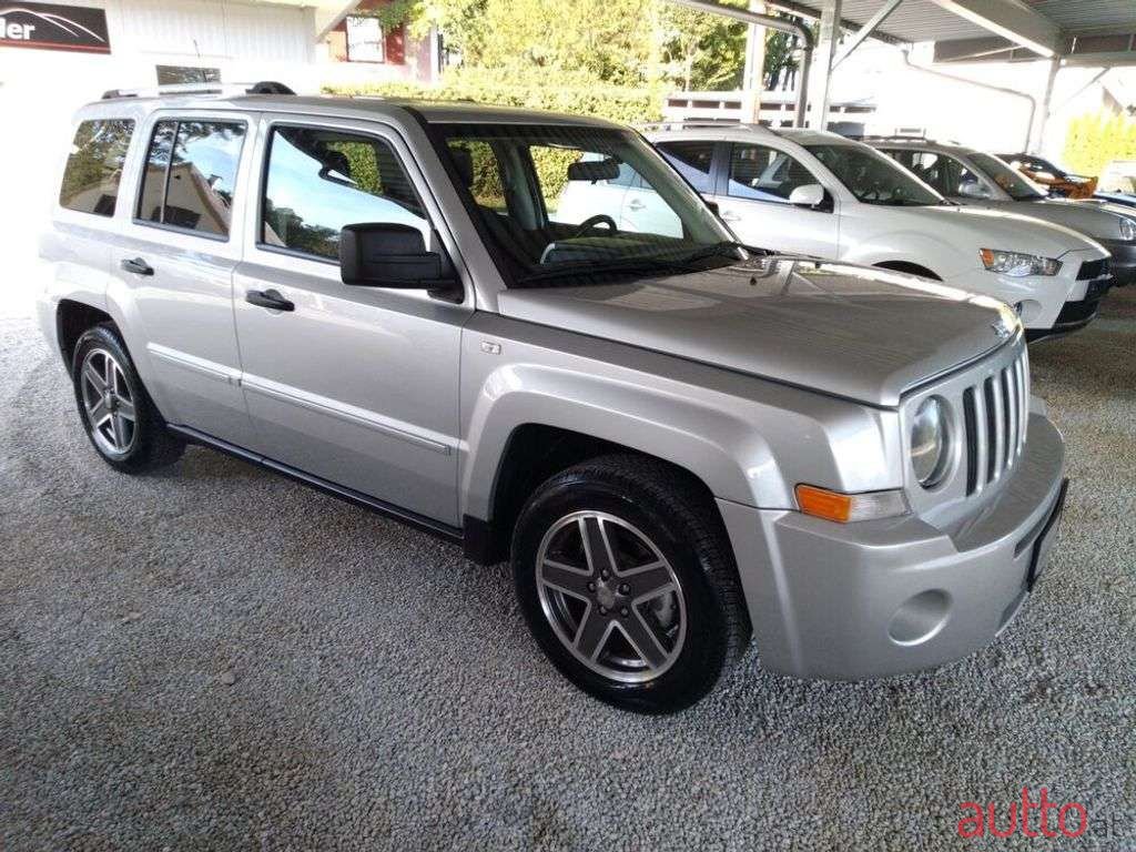 2009' Jeep Patriot photo #4