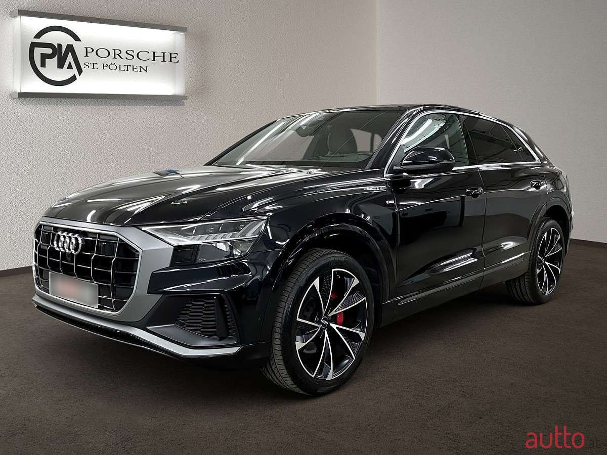 2019' Audi Q8 photo #2