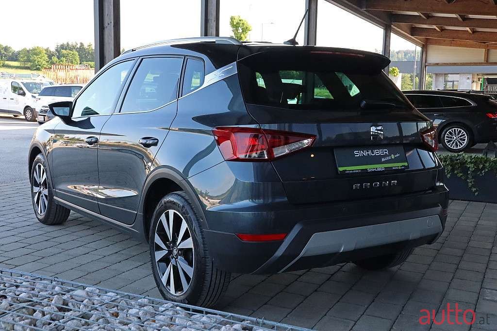 2020' SEAT Arona photo #3