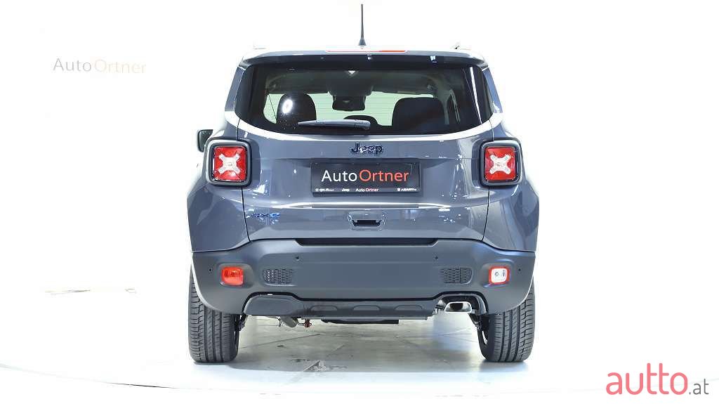 2022' Jeep Renegade photo #4