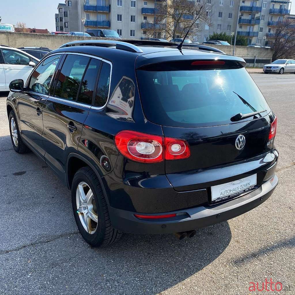 2008' Volkswagen Tiguan photo #6