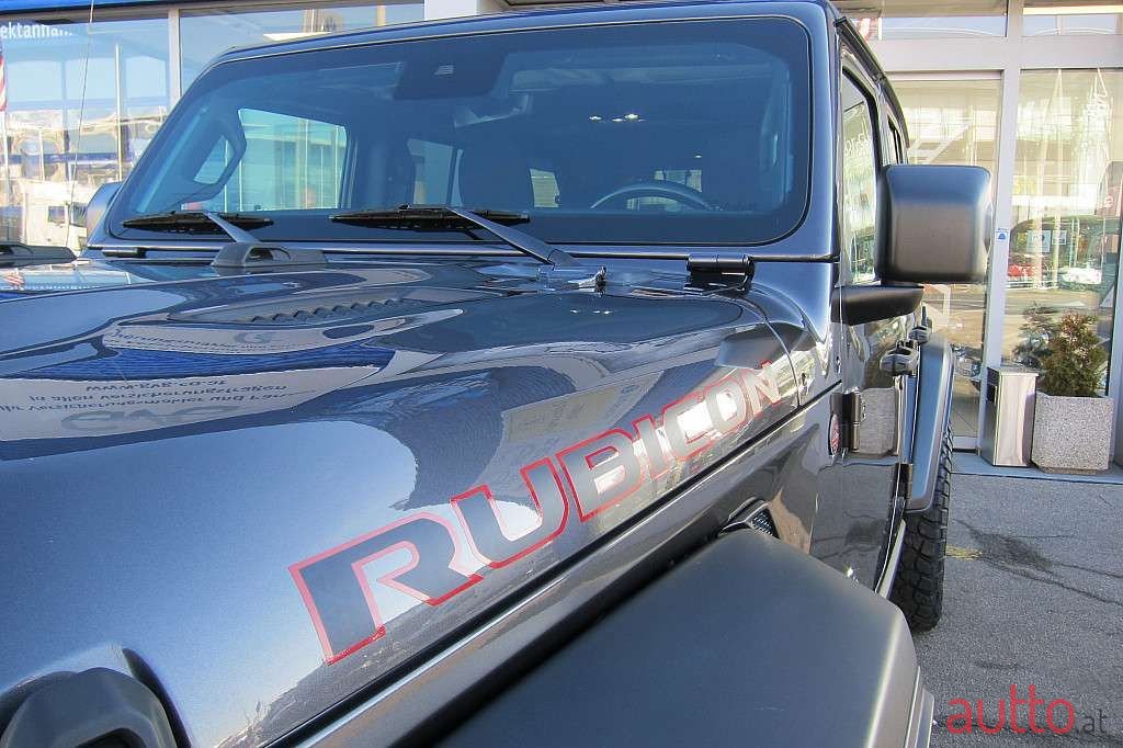 2019' Jeep Wrangler photo #6