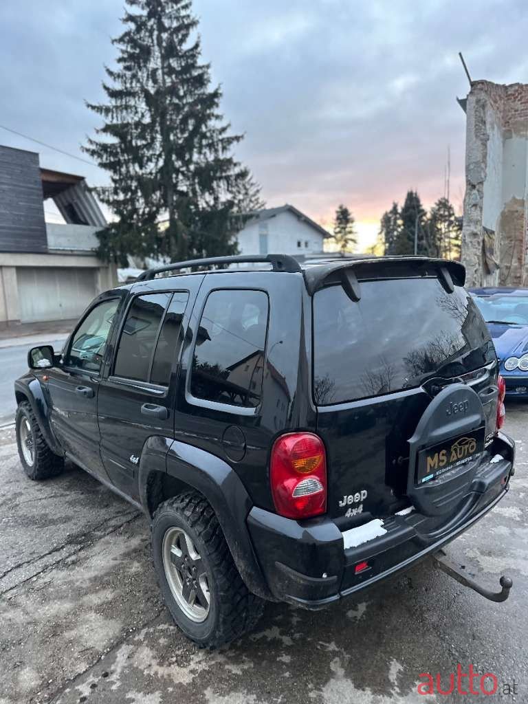 2003' Jeep Cherokee photo #5