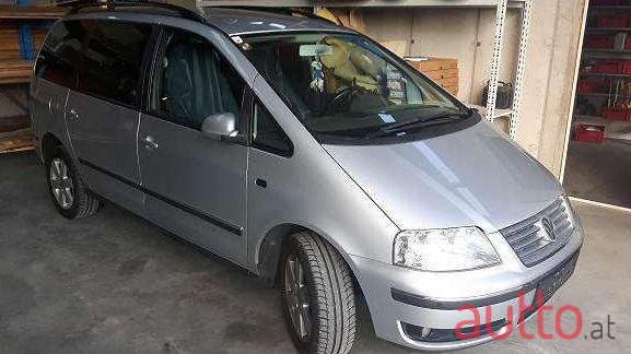 2004' Volkswagen Sharan photo #1