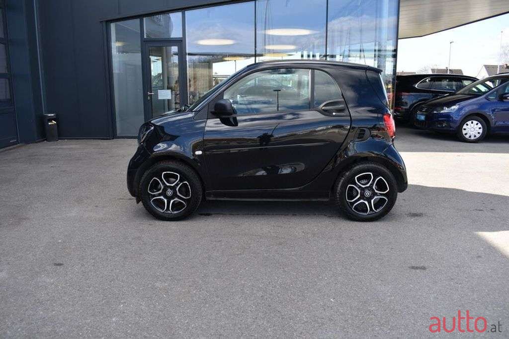 2019' Smart Fortwo photo #5